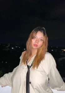 Chloe-porx-Work